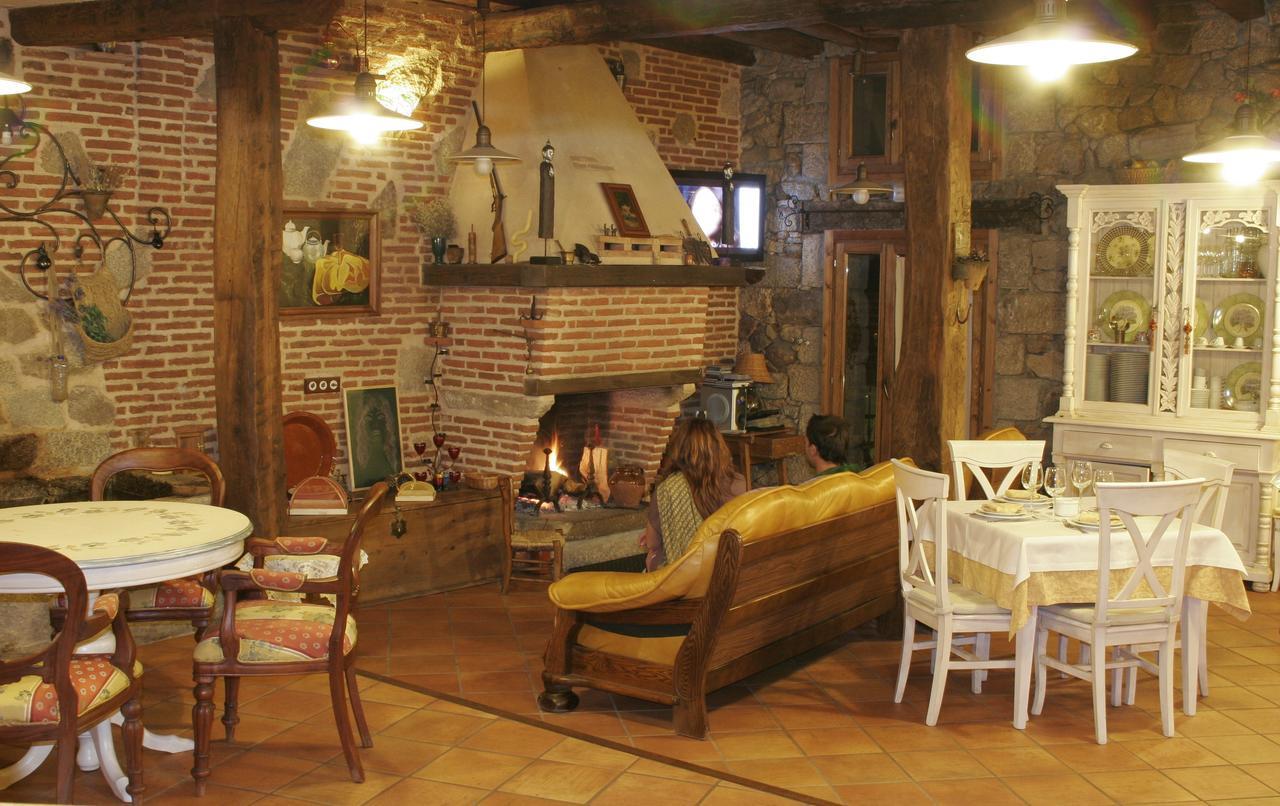 Posada La Gatera Pedro Bernardo エクステリア 写真